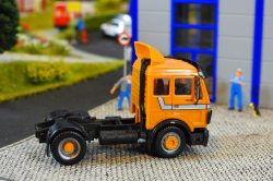 20251206-MB-NG-1838-orange-00022