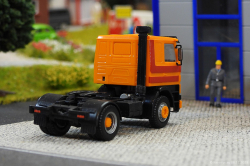 20251206-Scania-142-M-V8-orange-00019