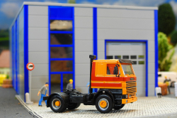 20251206-Scania-142-M-V8-orange-00026