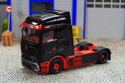 20260221-IMB-eActros-schwarz-rot-01000