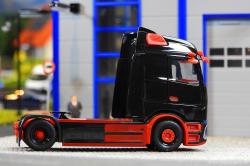 20260221-IMB-eActros-schwarz-rot-01021