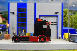 20260221-IMB-eActros-schwarz-rot-01025