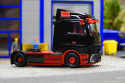 20260221-IMB-eActros-schwarz-rot-01032