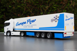 20250111-Europe-Flyer-00530