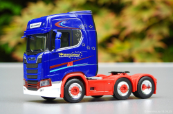 20250918-Harrisons-00054