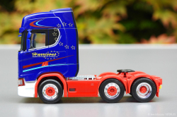 20250918-Harrisons-00057