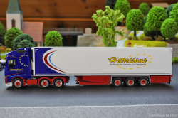 20251024-Harrisons-00018