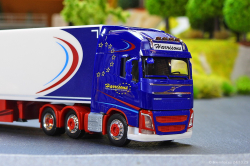 20251024-Harrisons-00047