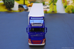 20251024-Harrisons-00053