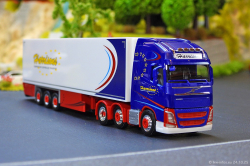 20251024-Harrisons-00055