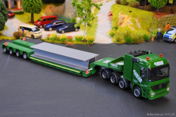 20251114-Kuebler-00303