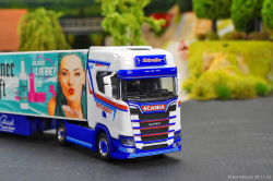 20251128-Scheufler-00049