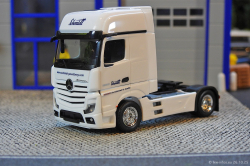 20251026-Schmidt-00224