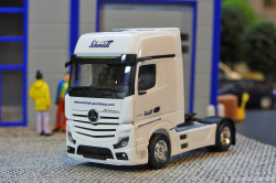 20251026-Schmidt-00225