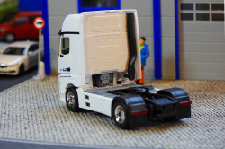 20251026-Schmidt-00230