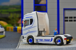 20251205-Trio-Trans-00153