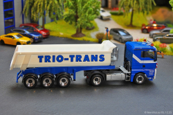 20251205-Trio-Trans-00304