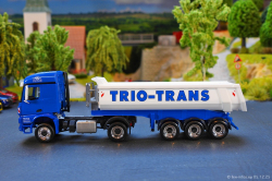 20251205-Trio-Trans-00533