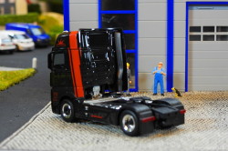 20251205-Trio-Trans-01103