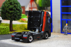 20251205-Trio-Trans-01108