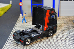 20251205-Trio-Trans-01110