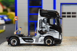 20251205-Trio-Trans-01188