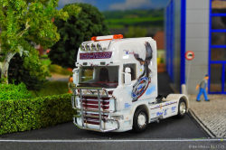 20251205-Trio-Trans-01200