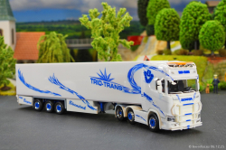 20251206-Trio-Trans-00323