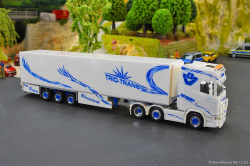 20251206-Trio-Trans-00331