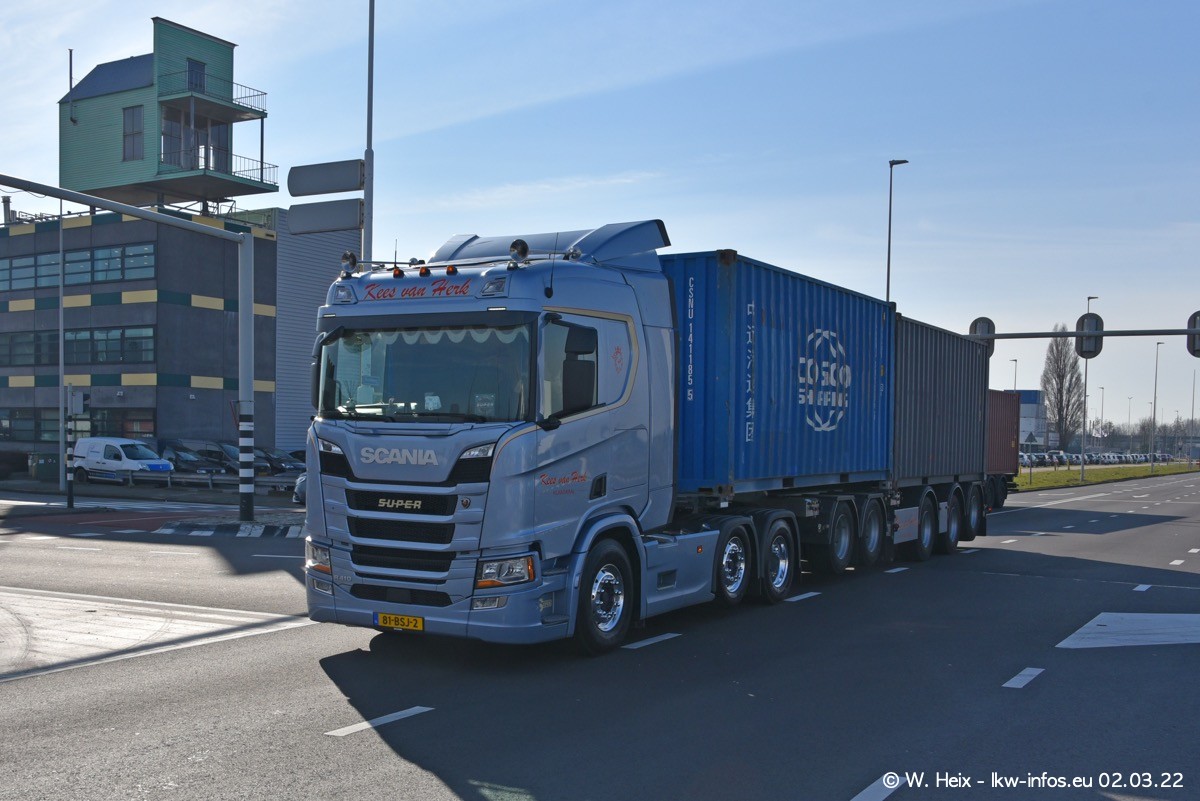 20220626-Rotterdam-Containerhafen-00536.jpg