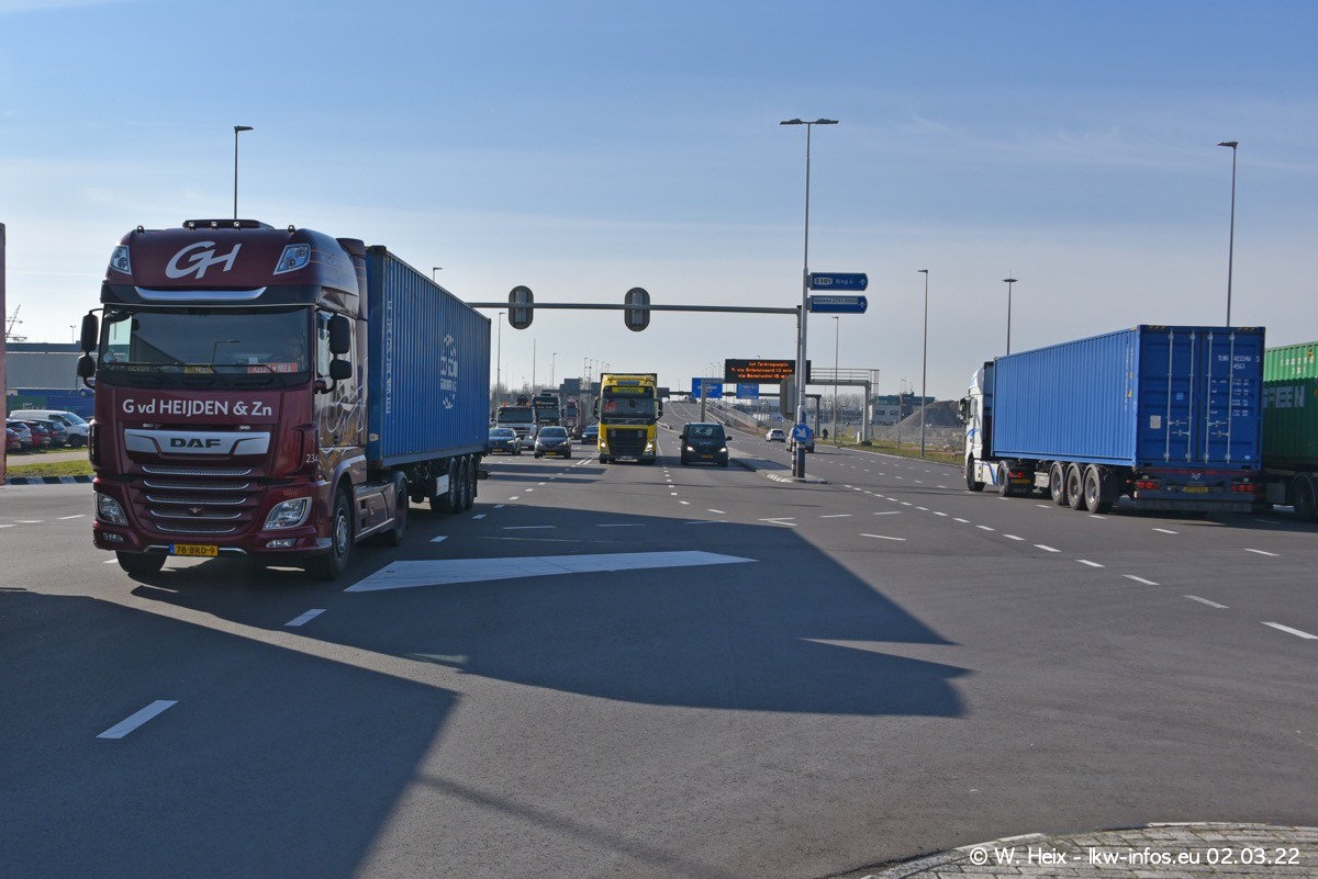 20220626-Rotterdam-Containerhafen-00550.jpg