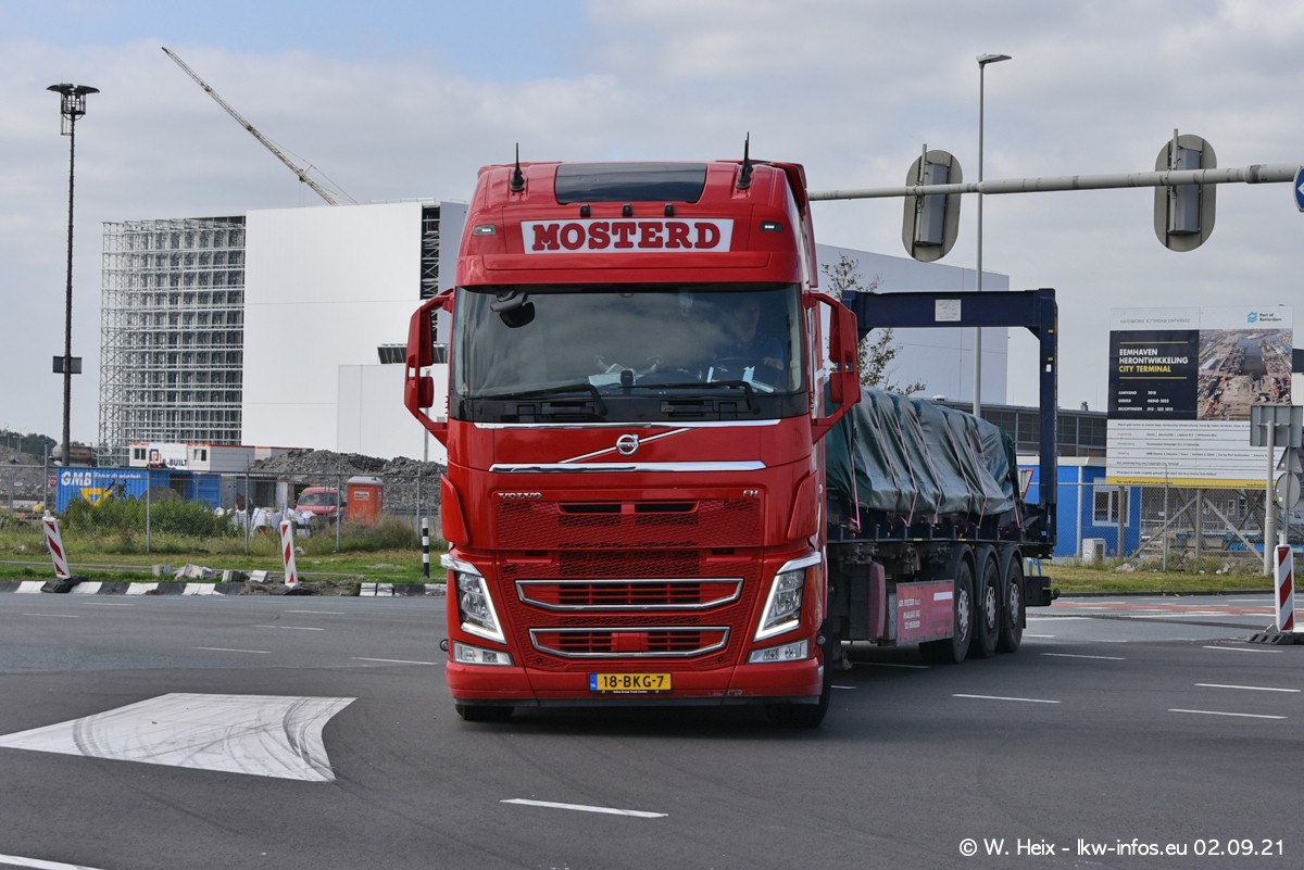 20210902-Rotterdam-Containerhafen-00514.jpg