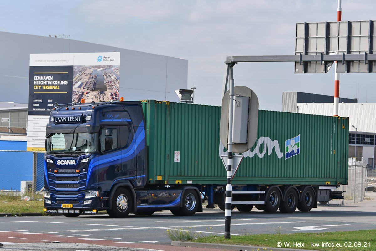 20210902-Rotterdam-Containerhafen-00598.jpg
