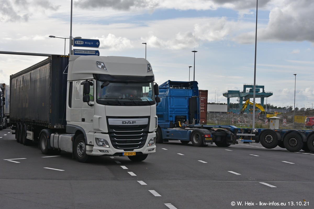 20211013-Rotterdam-Containerhafen-00056.jpg