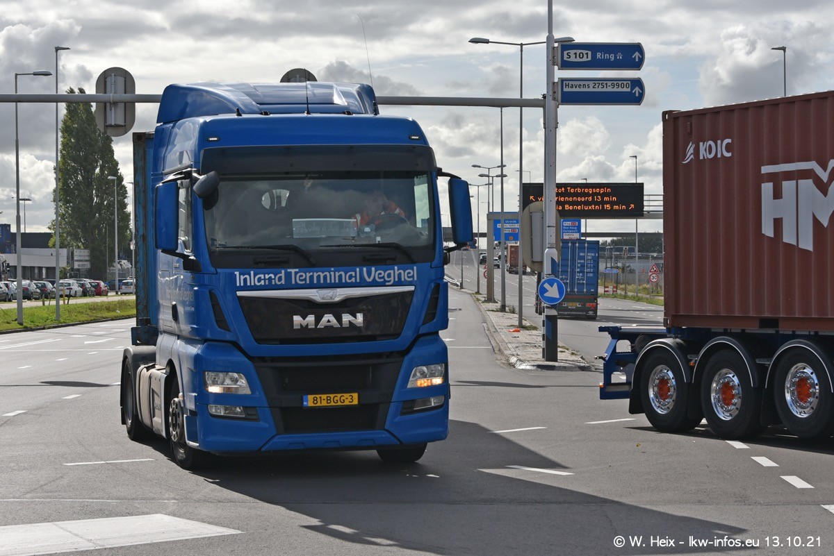 20211013-Rotterdam-Containerhafen-00290.jpg