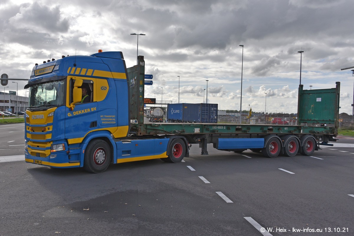 20211013-Rotterdam-Containerhafen-00344.jpg