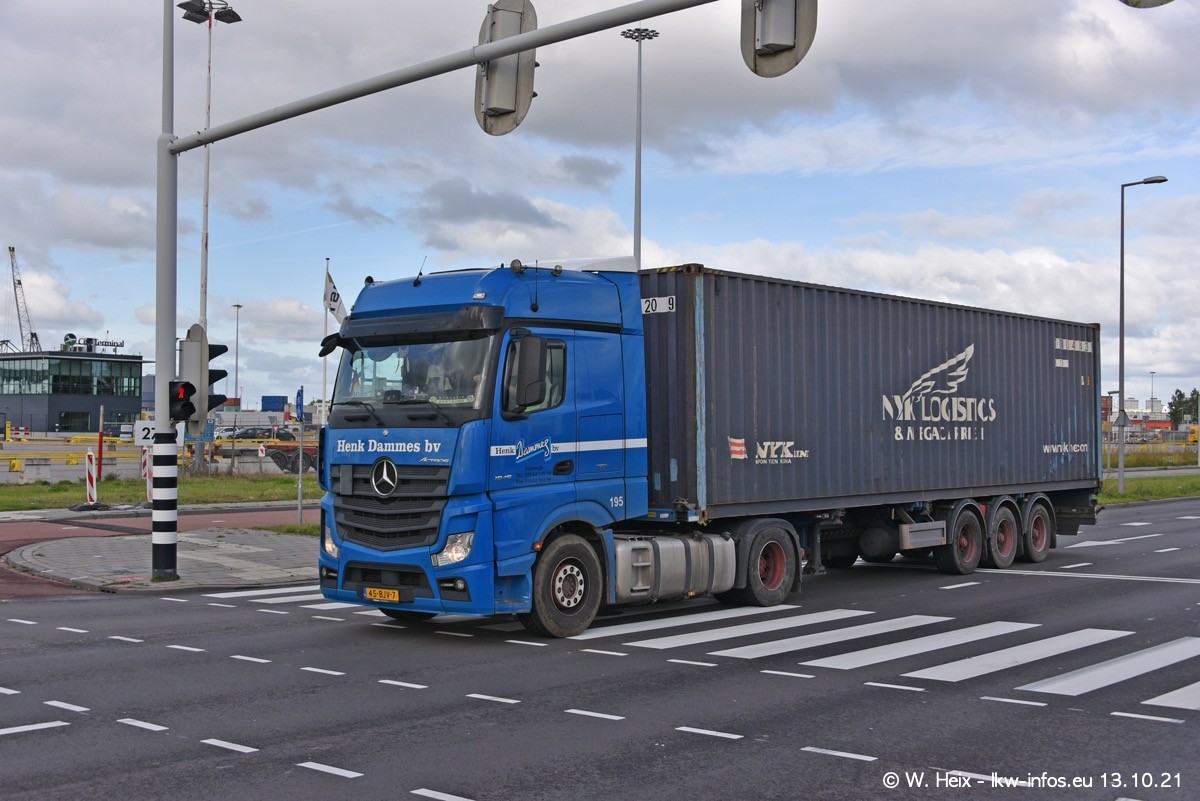 20211013-Rotterdam-Containerhafen-00372.jpg