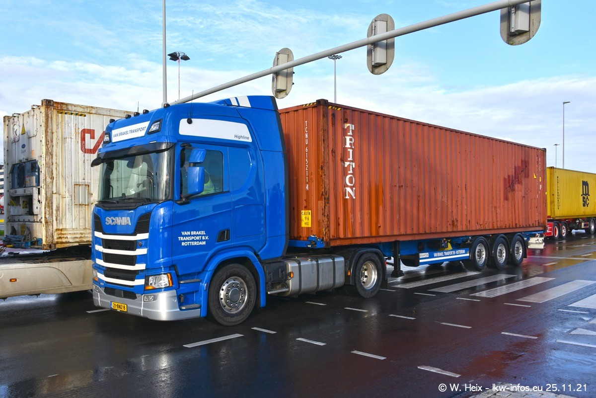 20211125-Rotterdam-Containerhafen-00018.jpg