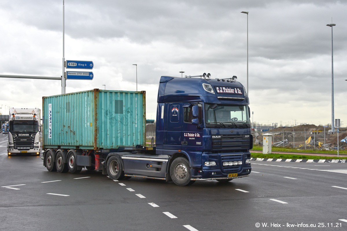 20211125-Rotterdam-Containerhafen-00272.jpg