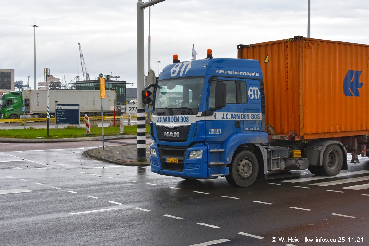 20211125-Rotterdam-Containerhafen-00325.jpg