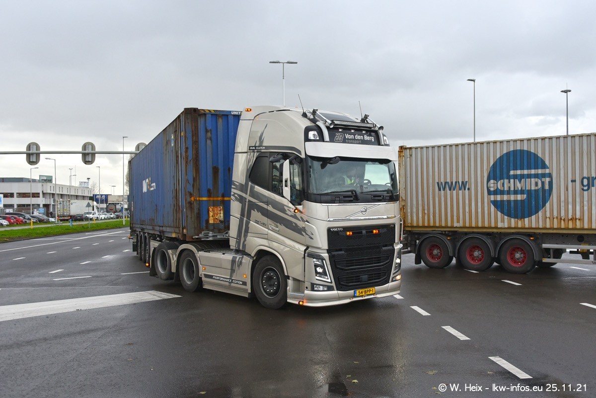 20211125-Rotterdam-Containerhafen-00334.jpg