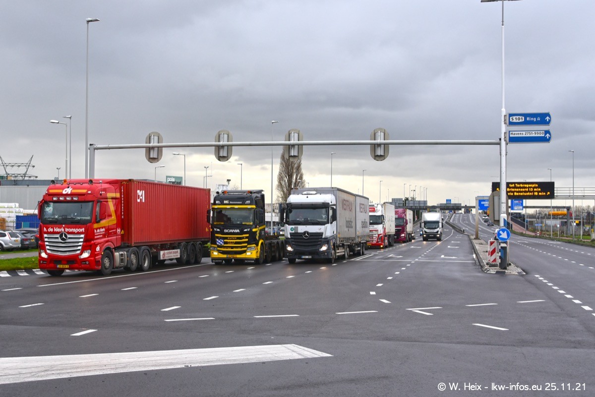20211125-Rotterdam-Containerhafen-00376.jpg