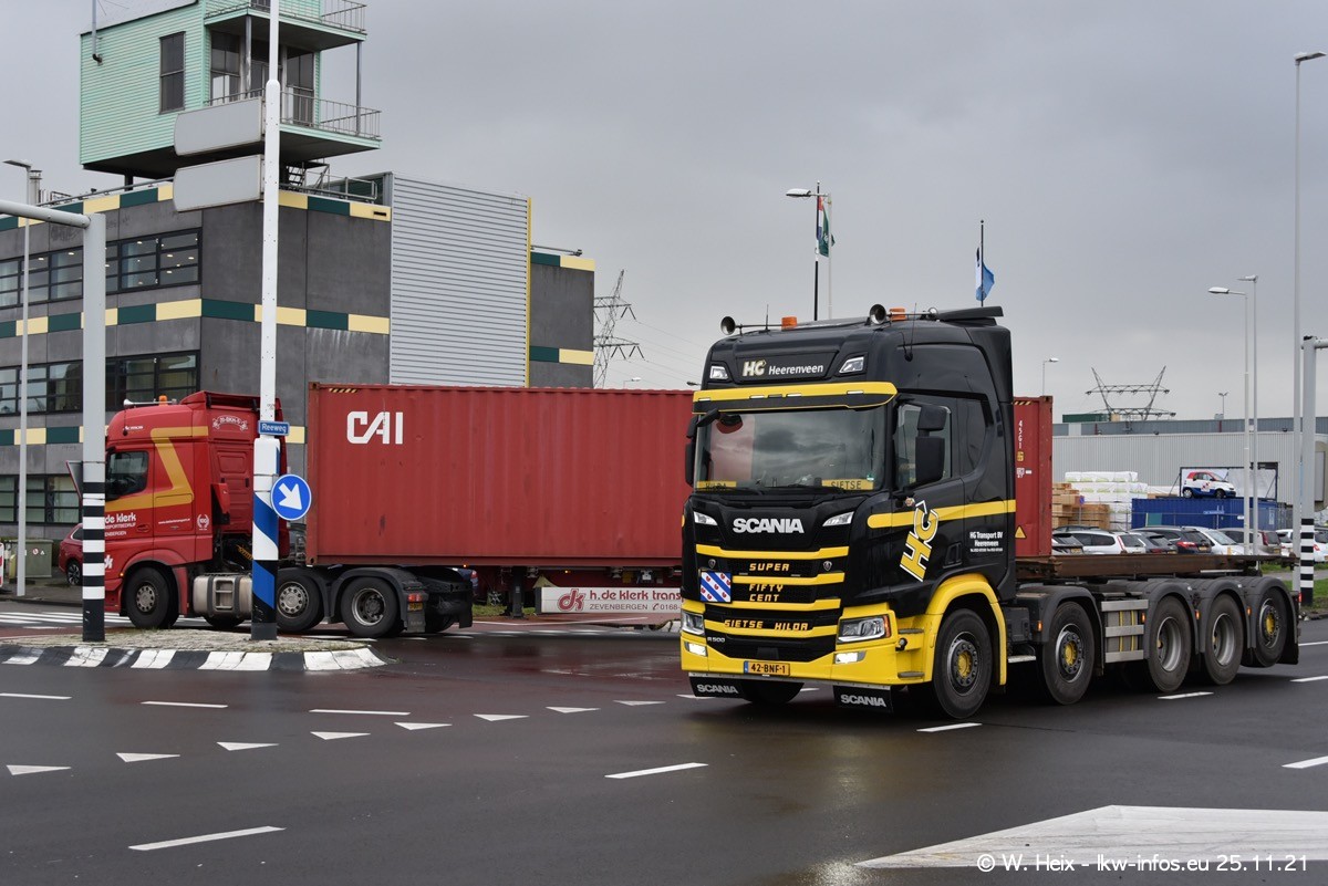 20211125-Rotterdam-Containerhafen-00378.jpg