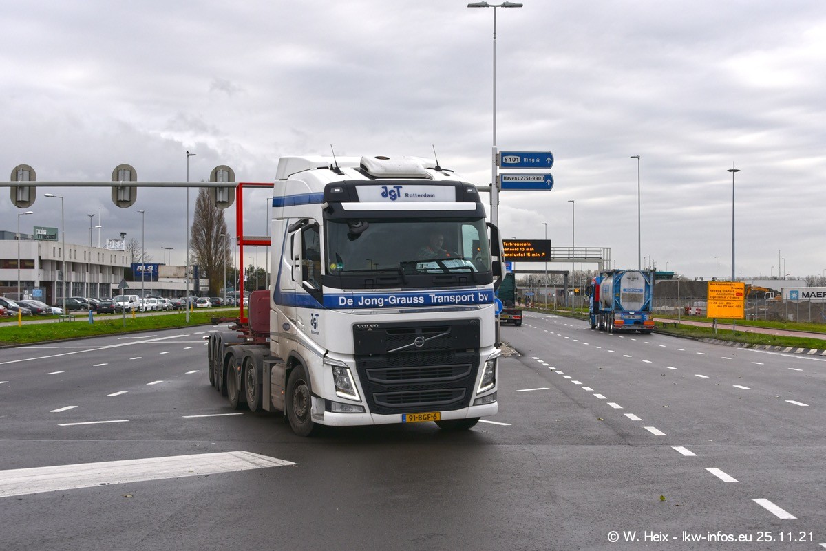 20211125-Rotterdam-Containerhafen-00493.jpg