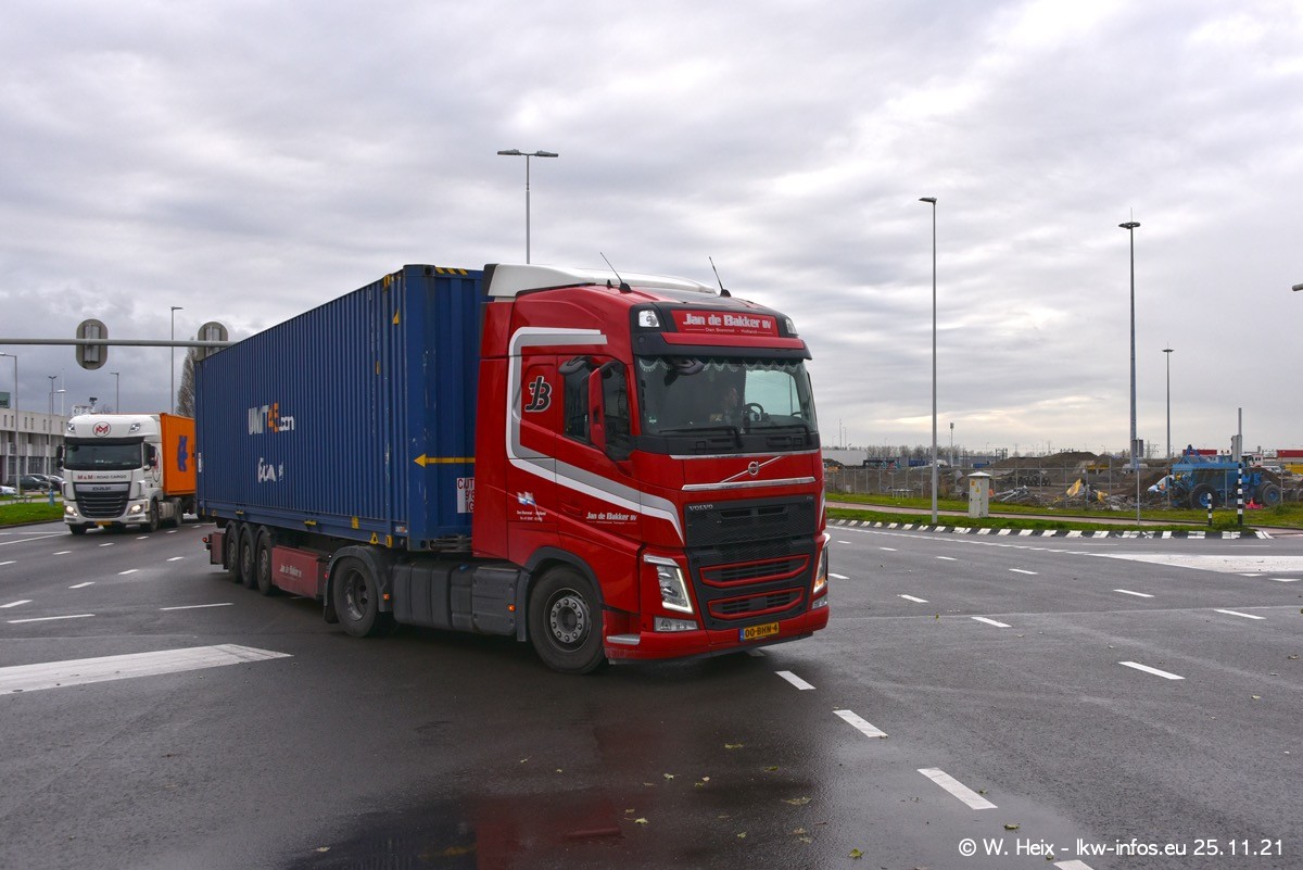 20211125-Rotterdam-Containerhafen-00531.jpg
