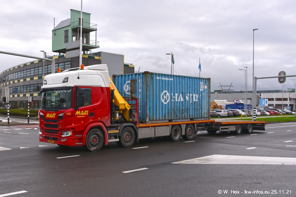 20211125-Rotterdam-Containerhafen-00535.jpg