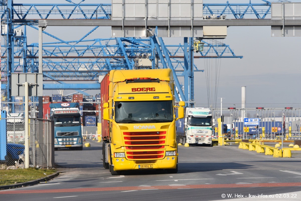 20220626-Rotterdam-Containerhafen-00387.jpg