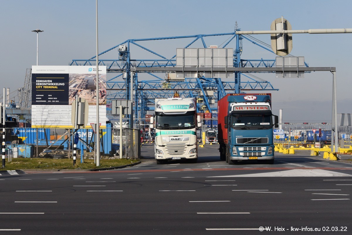 20220626-Rotterdam-Containerhafen-00391.jpg