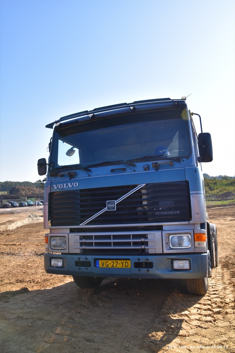 20190824-Truck-in-the-koel-00093.jpg